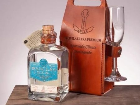 Tequila ANCLA Blanco 100% Agave - 750ml CON MINIATURA, FUNDA DE PIEL, COPA Fashion